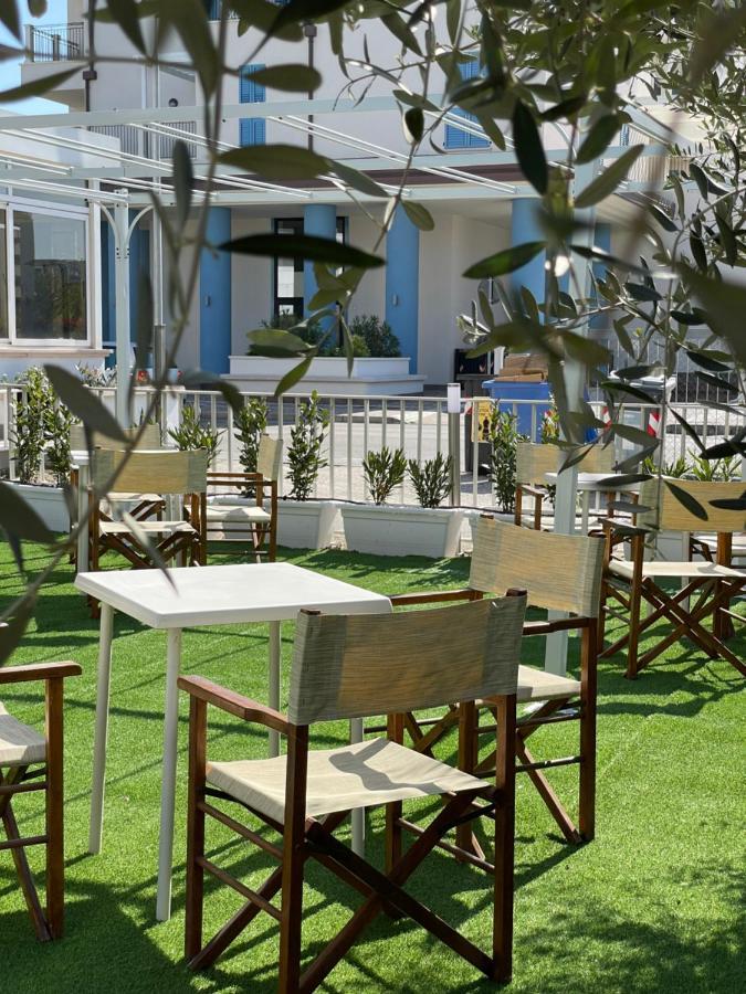 Hotel Sorriso Misano Adriatico Esterno foto