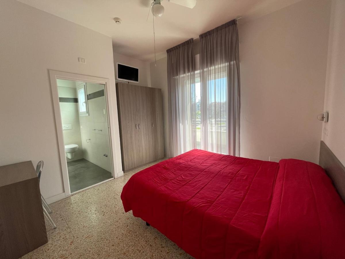 Hotel Sorriso Misano Adriatico Esterno foto