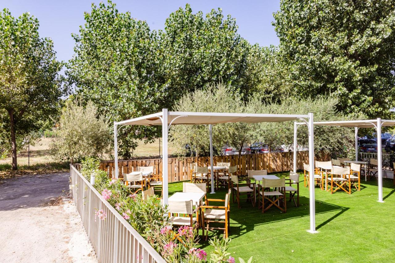 Hotel Sorriso Misano Adriatico Esterno foto
