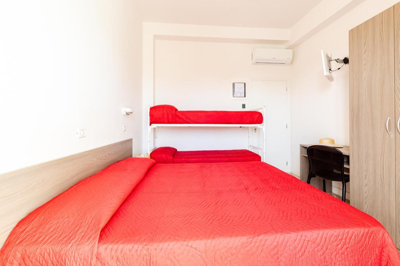 Hotel Sorriso Misano Adriatico Esterno foto