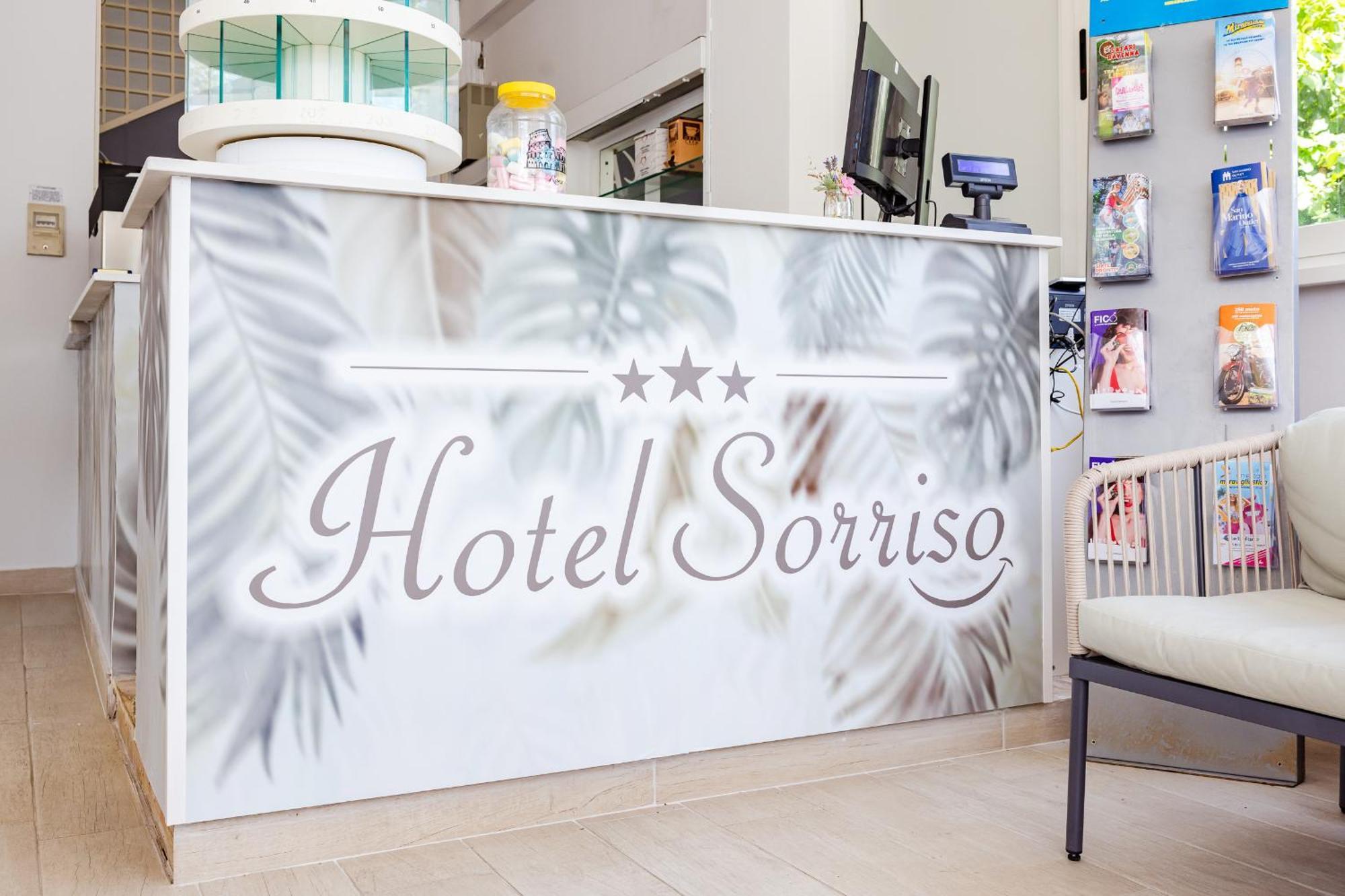 Hotel Sorriso Misano Adriatico Esterno foto