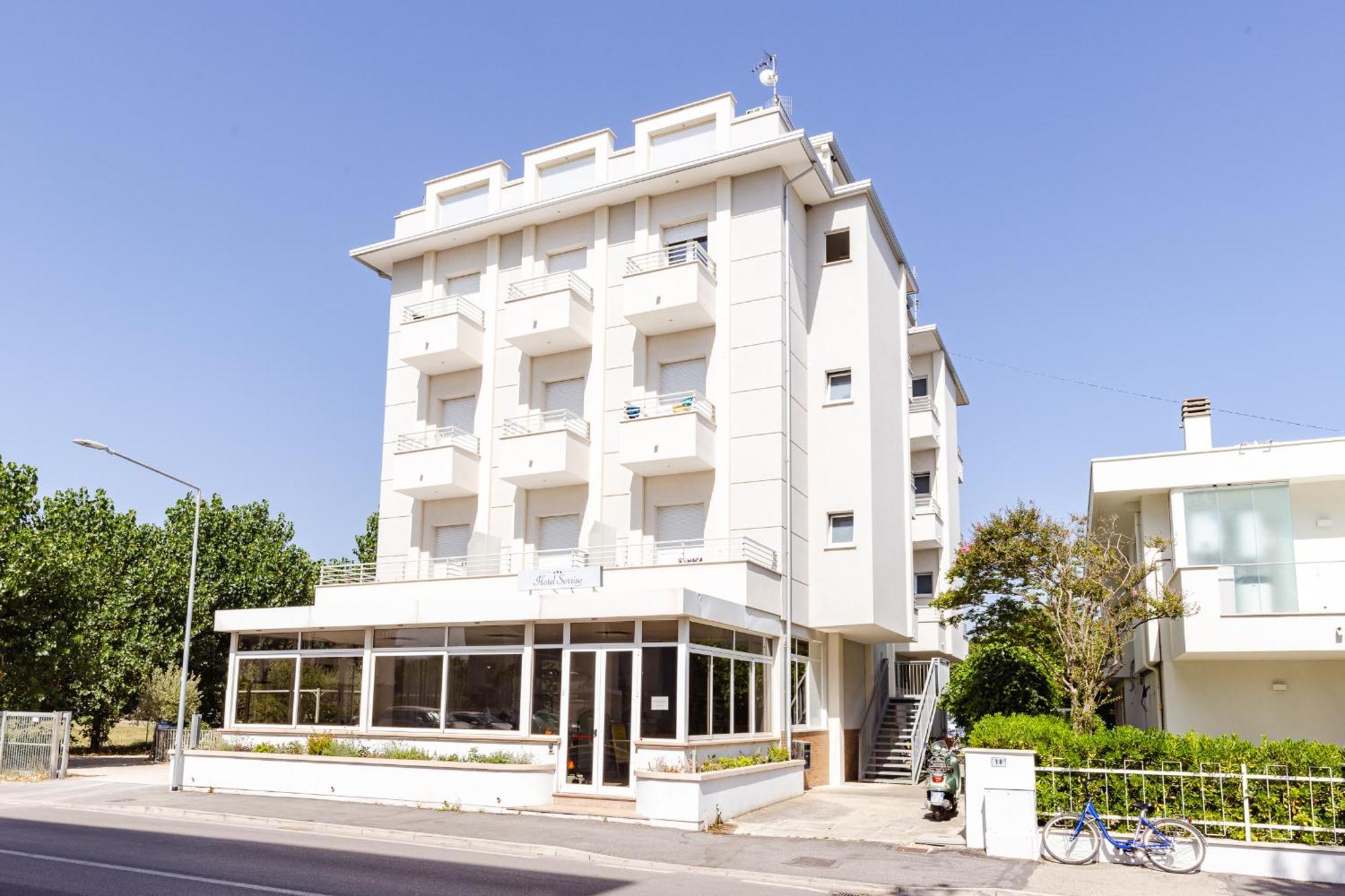 Hotel Sorriso Misano Adriatico Esterno foto
